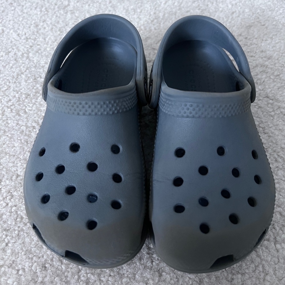CROCS Gray Sandals with Ventilation and Heel Strap